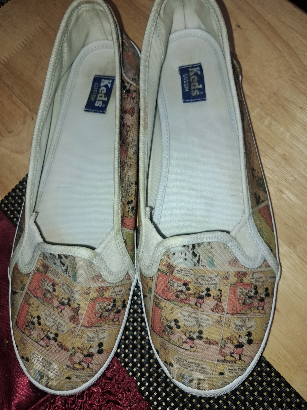 Keds Women's White Canvas Slip-On Shoes with Vintage Comic Print